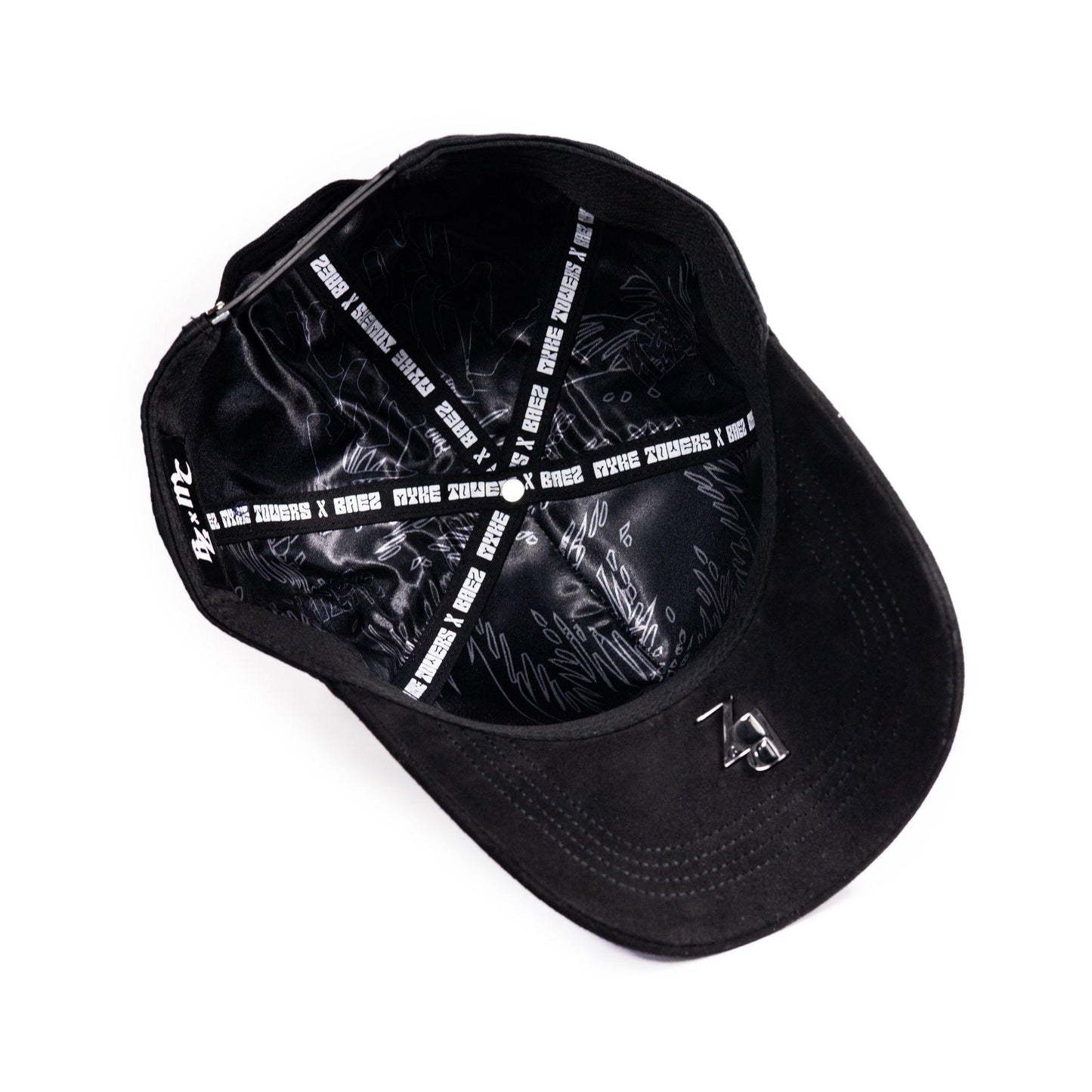 GORRA BAEZ X MYKE TOWERS NEGRA